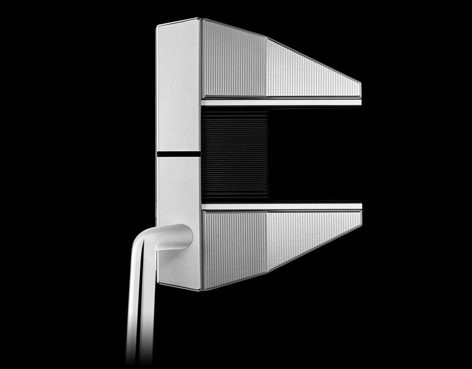 Scotty Cameron Phantom X 7 at address